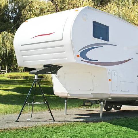 RV Exterior - Fifth Wheel Camper Towing