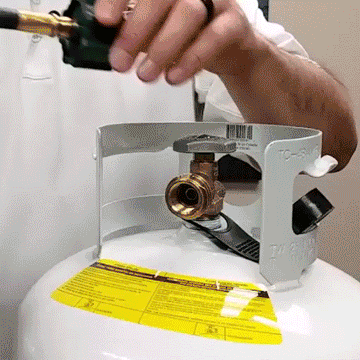 2-Stage Auto Changeover Propane Regulator - 0