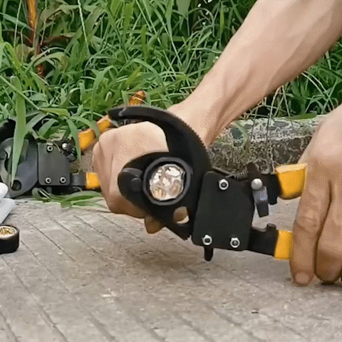 Ratcheting Cable Cutters